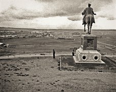 Atatürk Monument in front of Ethnography Museum, Ankara, around 1977. Cengiz Kahraman Photo Collection